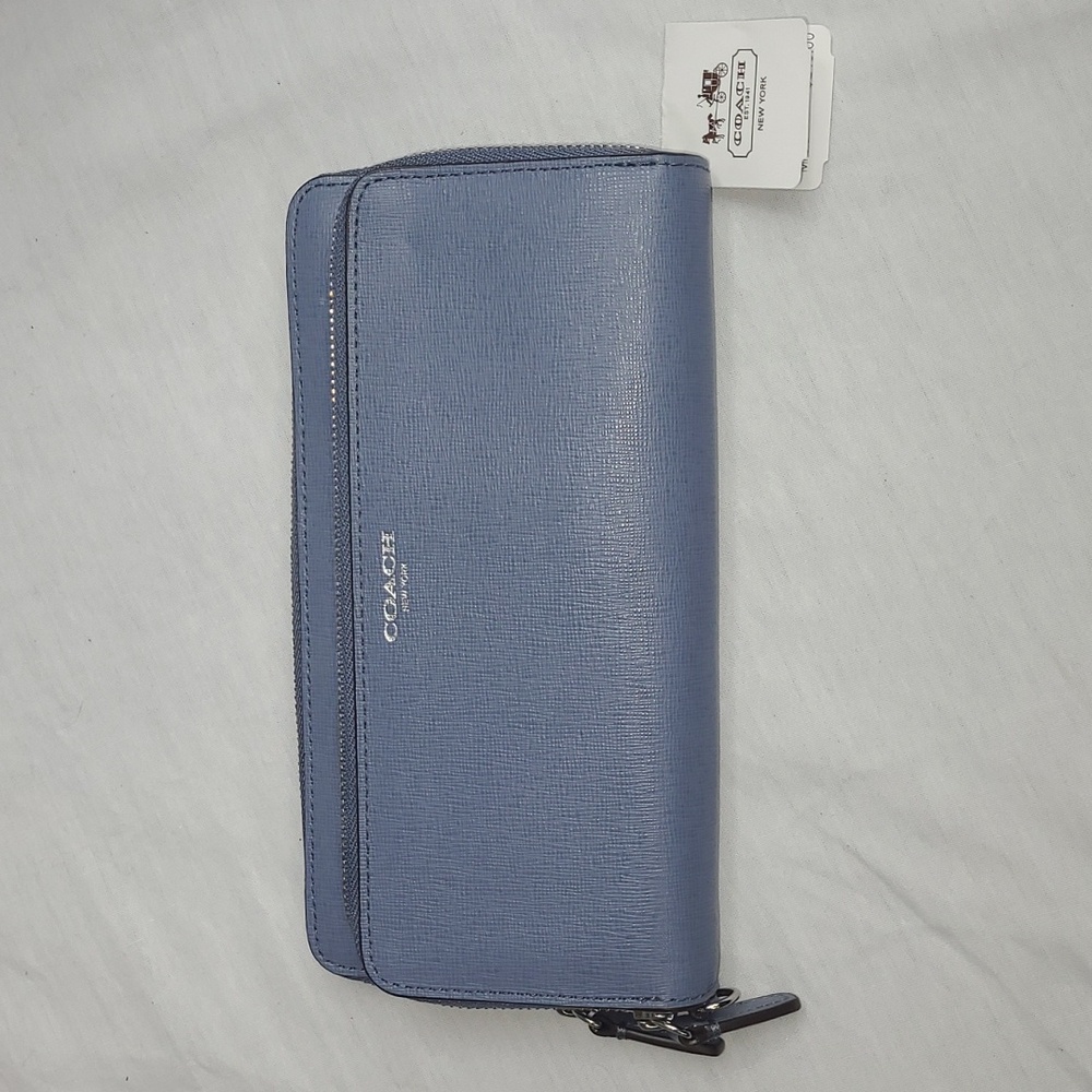 COACH NWT Cornflower Blue Double zip Wallet Phone Holder - Picture 3 of 7
